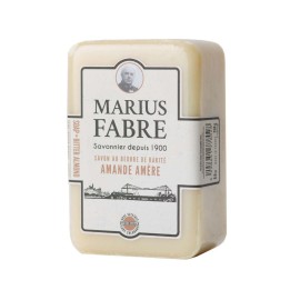 Soft organic honey, aloe vera and almond milk shower gel for the whole family